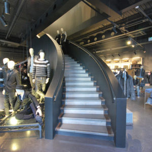 29_Diesel-Village-pop-up-concept-store-London-300x300.jpg