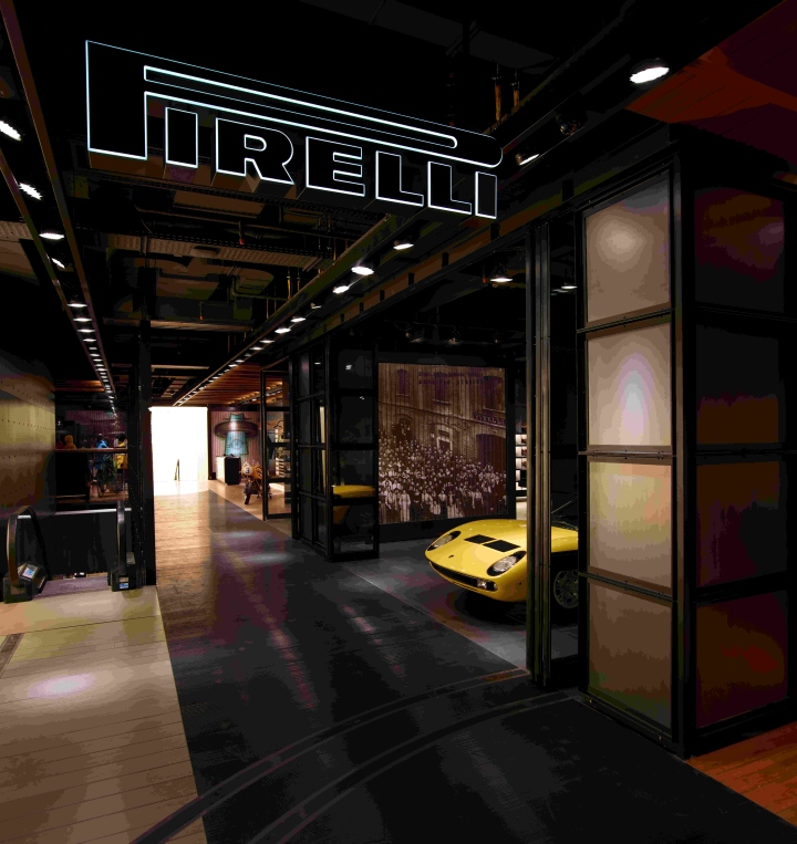 18_Pirelli-PZero-flagship-store-Milano-Italy-05.jpg