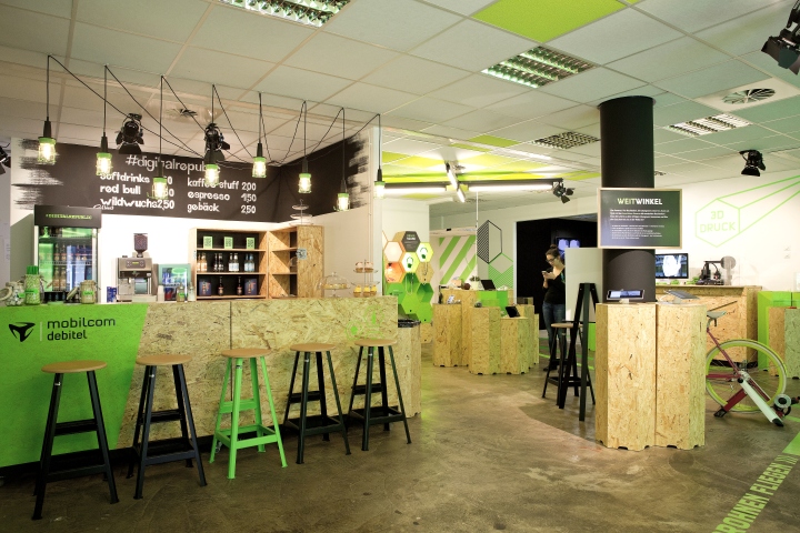 29_mobilcom-debitel-pop-up-store-by-Preussisch-Portugal-Hamburg-Germany-04.jpg