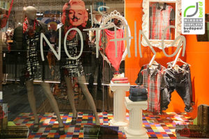5_Desigual-windows-2013-Autumn-Budapest-300x200.jpg
