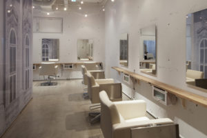 7_Regalo-salon-Takara-Space-Design-Corp-Omiya-300x200.jpg