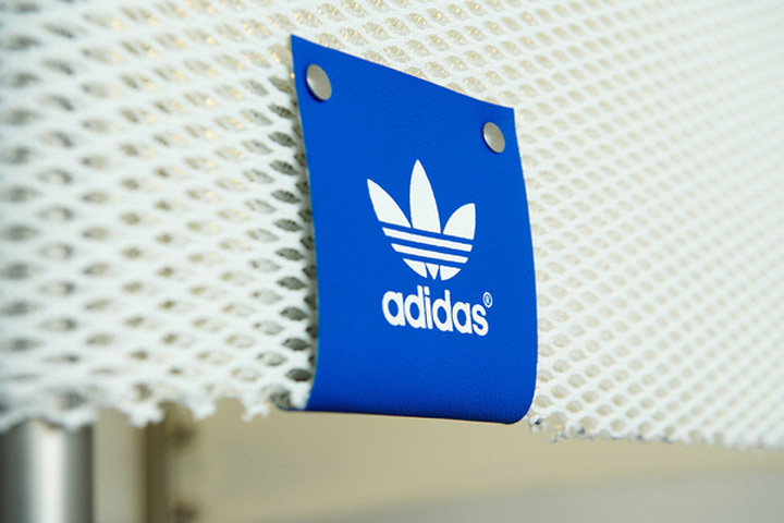 16_Adidas-pop-up-stores-Germany-Austria-Switzerland-06.jpg