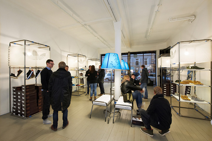 12_Adidas-pop-up-stores-Germany-Austria-Switzerland-02.jpg