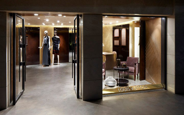 15_Louis-Vuitton-Pop-Up-store-2011-Cannes-08.jpg