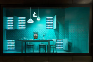 6_Beanz-Meanz-Heinz-Selfridges-Window-by-Jones-Knowles-Ritchie-JKR-London-UK-300x200.jpg