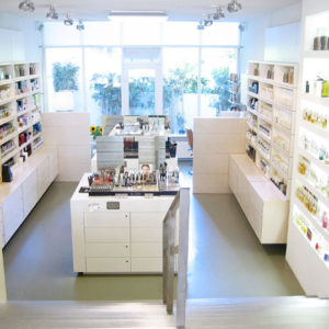 17_Skins-Cosmetics-by-Studio-Erik-Nap-Netherlands-300x300.jpg