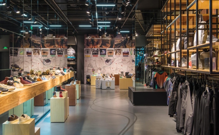 18_PUMAs-black-label-stores-by-Plajer-Franz-Studio-Bejing-China-and-Osaka-Japan03.jpg