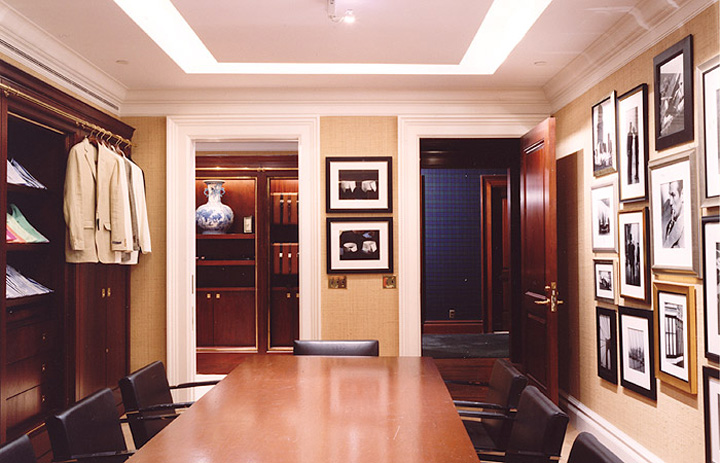 24_Ralph-Lauren-store-by-Spacesmith-New-York-09.jpg