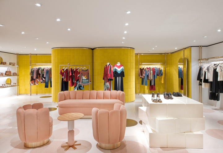 16_Red-Valentino-Gateway-Arcade-concept-store-by-Pierpaolo-Piccioli-Hong-Kong01.jpg
