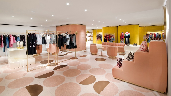 18_Red-Valentino-Gateway-Arcade-concept-store-by-Pierpaolo-Piccioli-Hong-Kong03.jpg