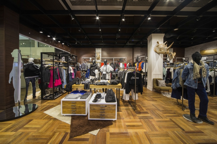 27_Riachuelo-Pop-Up-Store-by-FAL-Design-Estrategico-Campos-do-Jordao-Brazil-03.jpg