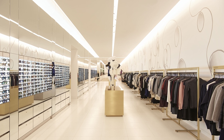 26_Saks-store-by-Found-New-York-City-02.jpg