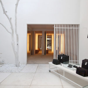 17_Alexandre-Herchcovitch-flagship-store-by-Arkitito-Sao-Paulo-300x300.jpg