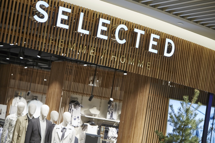 20_SELECTED-FEMME-HOMME-by-RIIS-RETAIL-AS-Copenhagen-Denmark-02.jpg