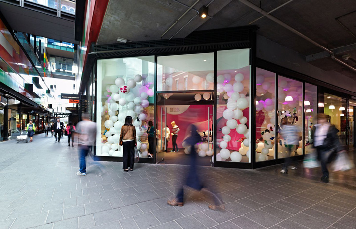 21_Melissa-shoes-flagship-store-Edwards-Moore-Melbourne-12.jpg