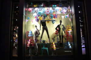 7_Topshop-windows-at-Knightbridge-London-300x200.jpg