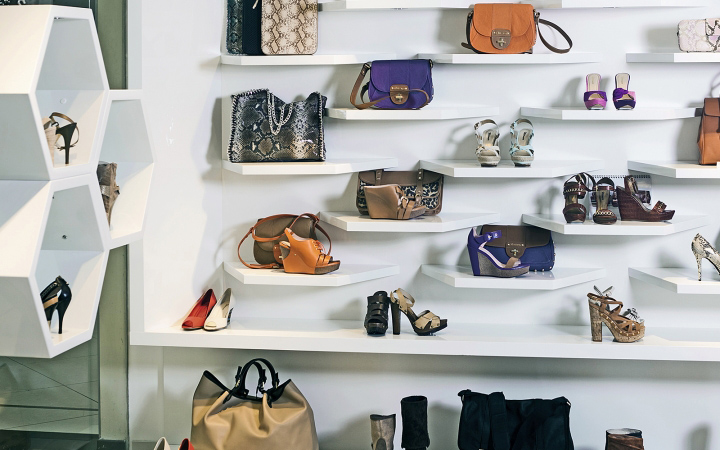 27_SHOES-RU-concept-store-by-A-D-design-Vladimir-Russia-05.jpg