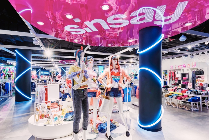 29_Sinsay-Store-by-LPP-SA-Warsaw-Poland-02.jpg