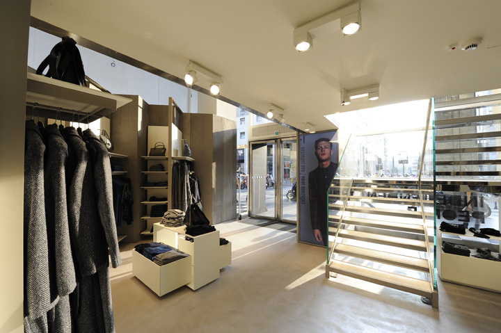 21_Sisley-store-by-Arcabi-Associates-Milan-07.jpg