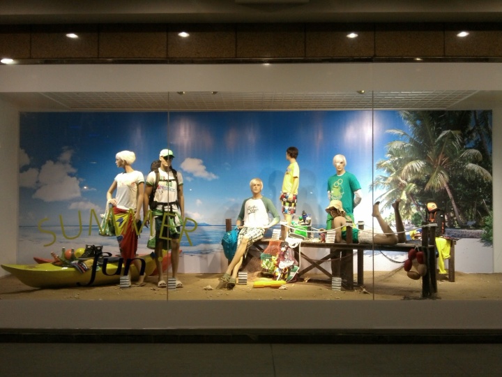 34_Sogo-Department-Store-window-display-Jakarta-05.jpg