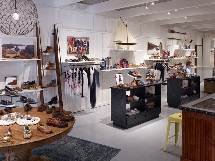 19_Sperry-Top-Sider-store-by-Callison-Natick-Massachusetts-03.jpg