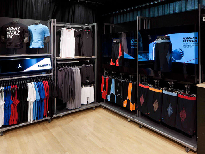 13_Jordan-store-interactive-display-by-Michael-Eaton-03.jpg