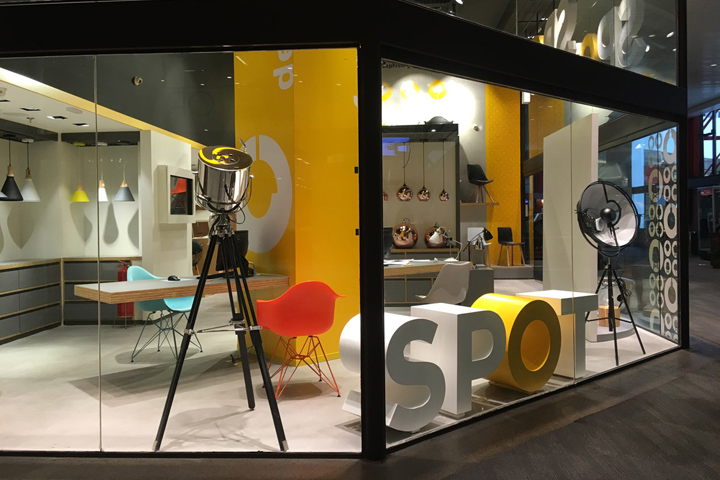 9_SPOT-Furniture-Lighting-store-by-FAL-Design-Estrategico-Sao-Paulo-Brazil.jpg
