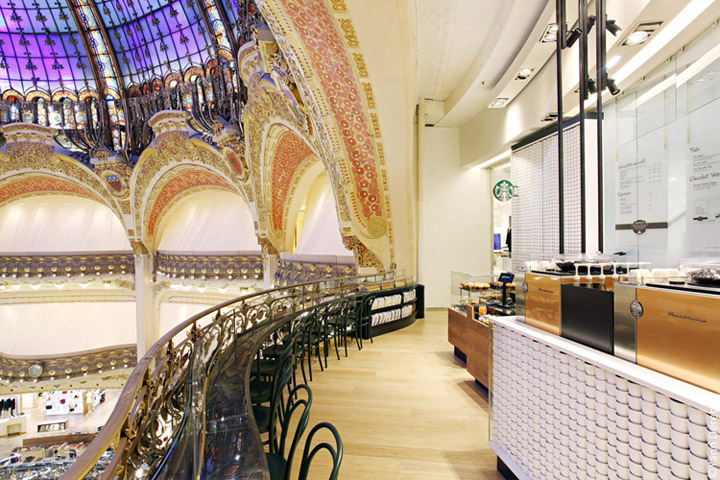 10_Starbucks-store-at-Galeries-Lafayette-La-coupole-Paris.jpg