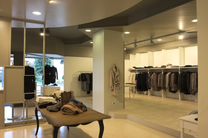 21_Stefan-Store-by-Andrea-Gaio-Conegliano-Italy-10.jpg