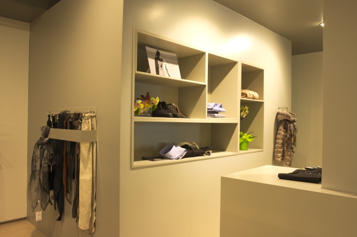 27_Stefan-Store-by-Andrea-Gaio-Conegliano-Italy-04.jpg