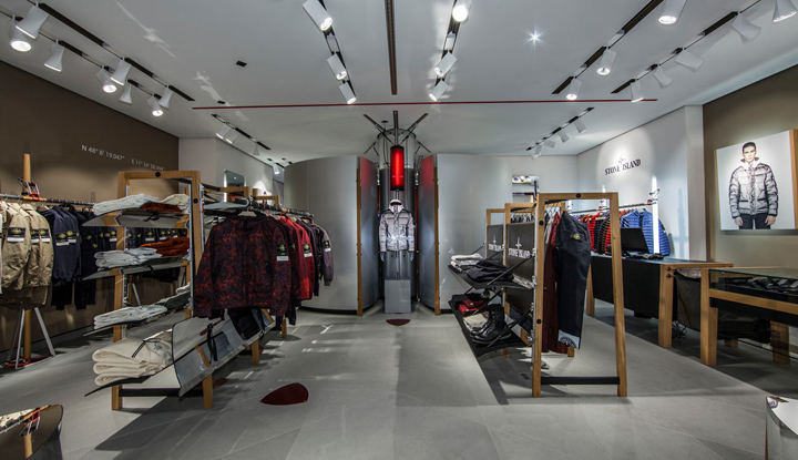 19_Stone-Island-flagship-store-by-Zeichenweg-Munich-Germany-02.jpg