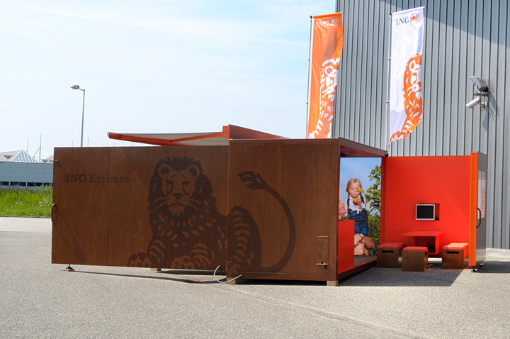 15_Storeage-creates-mobile-coffee-bar-and-office-for-ING-02.jpg