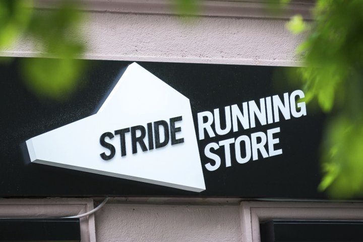 48_Stride-Running-Store-Branding-by-Rosie-Lee-Moscow-Russia-19.jpg