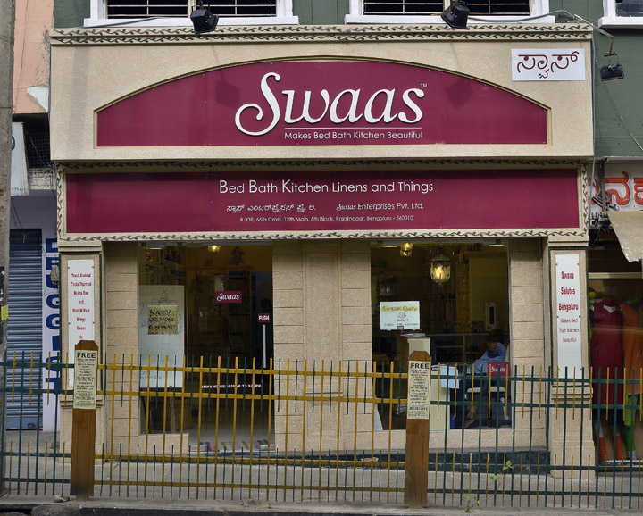 24_SWAAS-store-by-R-D-AND-M-ARCHITECTS_YAD7196.jpg
