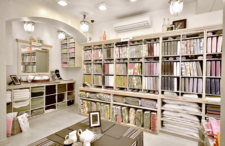 21_SWAAS-store-by-R-D-AND-M-ARCHITECTS_YAD7208.jpg