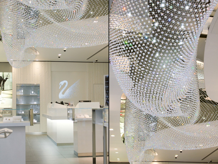 15_Swarovski-stores-by-hartmannvonsiebenthal-Europe-03.jpg
