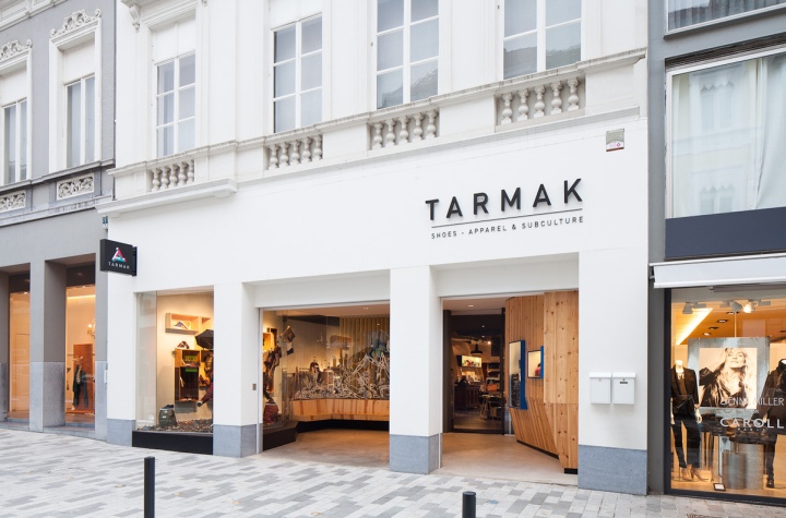 24_Tarmak-sneaker-store-by-Pinkeye-Sint-Niklaas-Netherlands-15.jpg