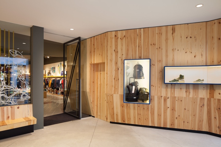 28_Tarmak-sneaker-store-by-Pinkeye-Sint-Niklaas-Netherlands-11.jpg