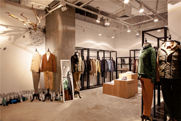 36_The-Fashion-Door-Flagship-Store-by-Bloom-Design-Guangzhou-China-13.jpg