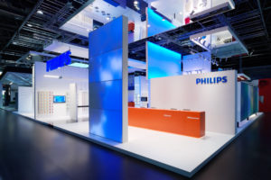 7_Philips-Lighting-stand-by-Totems-Dusseldorf-Germany-300x200.jpg
