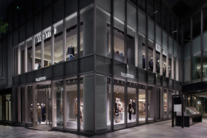 16_Valentino-flagship-store-by-David-Chipperfield-Architects-Tokyo-Japan-06.jpg