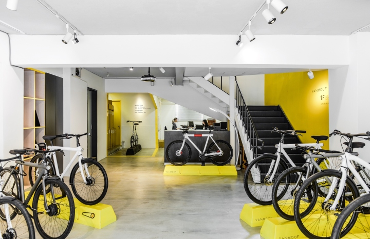 23_Vanmoof-flagship-store-research-center-by-Ontology-Studio-Taipei-Taiwan-03.jpg