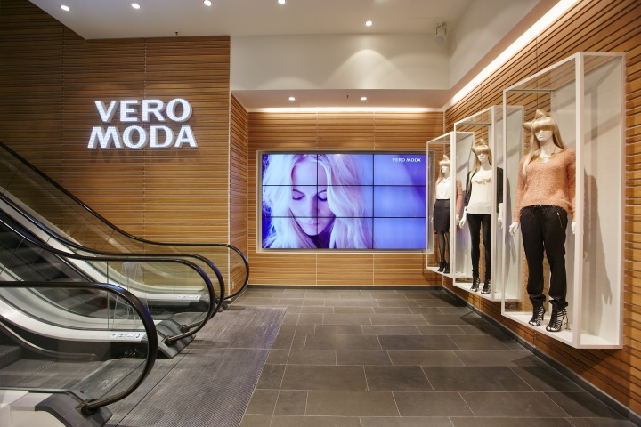 39_Vero-Moda-Flagship-Store-at-Alexa-Mall-by-Riis-Retail-Berlin-02.jpg