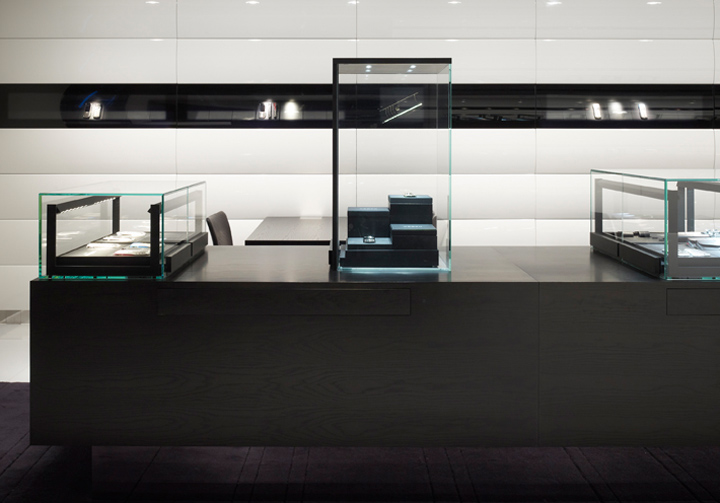 19_Vertu-flagship-store-by-Klein-Dytham-Tokyo-04.jpg