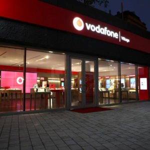 25_Vodafone-concept-store-by-iarchitects-Italy-300x300.jpg