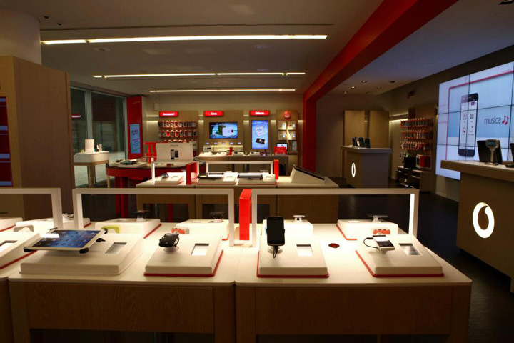 30_Vodafone-concept-store-by-iarchitects-Italy-07.jpg