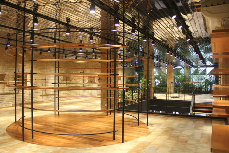 8_WARDA-flagship-store-by-Metropolitan-Studio-of-Architecture-01-780x520.png