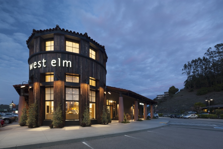 17_West-Elm-home-furnishings-store-by-MBH-Architects-Alameda-California-08.jpg