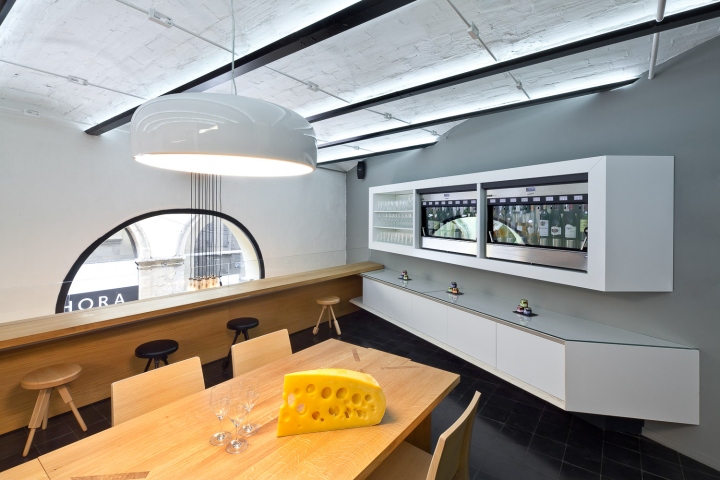 20_Wine-and-cheese-store-by-Vincent-Coste-Architecte-Aix-en-Provence-France-09.jpg