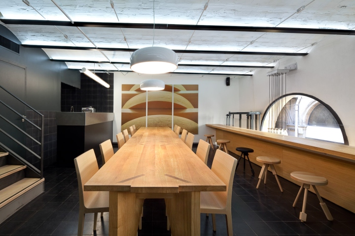 22_Wine-and-cheese-store-by-Vincent-Coste-Architecte-Aix-en-Provence-France-07.jpg